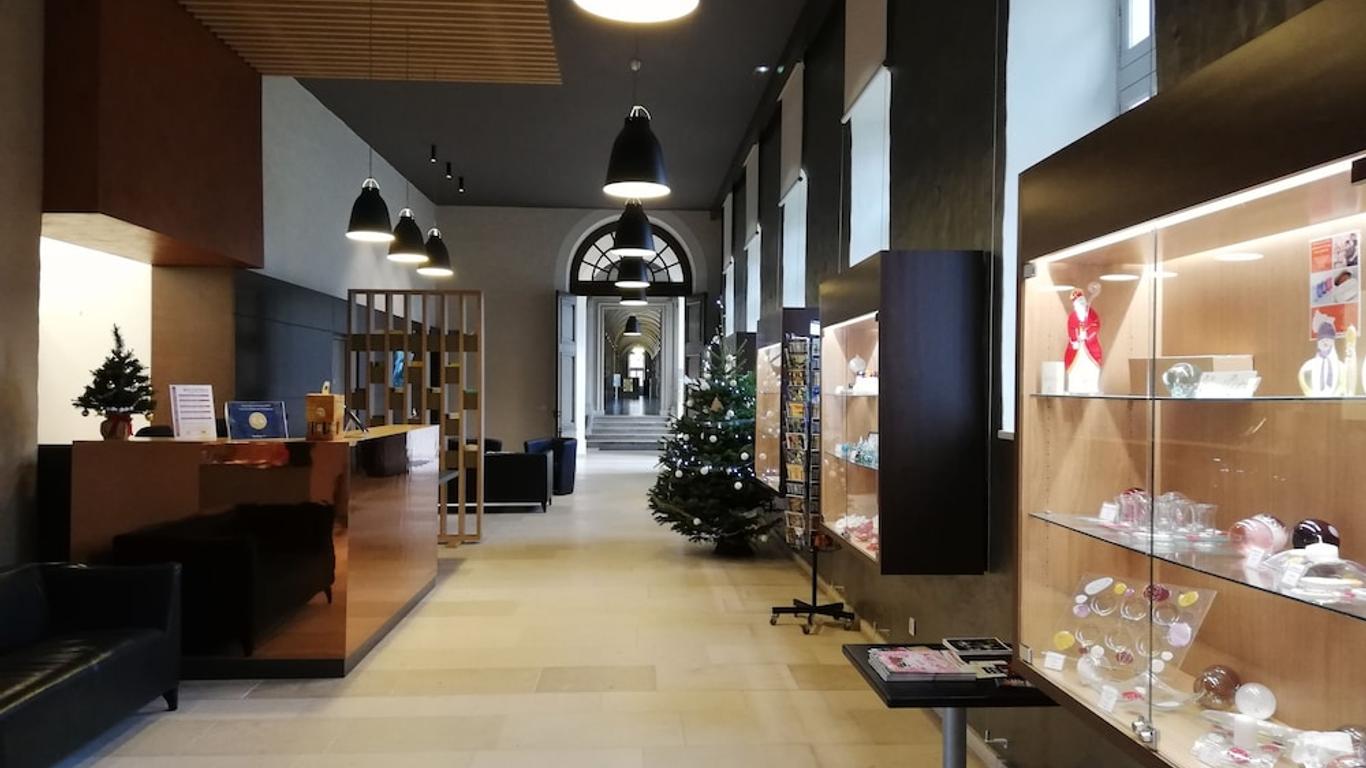 Hotel De L'Abbaye Des Premontres
