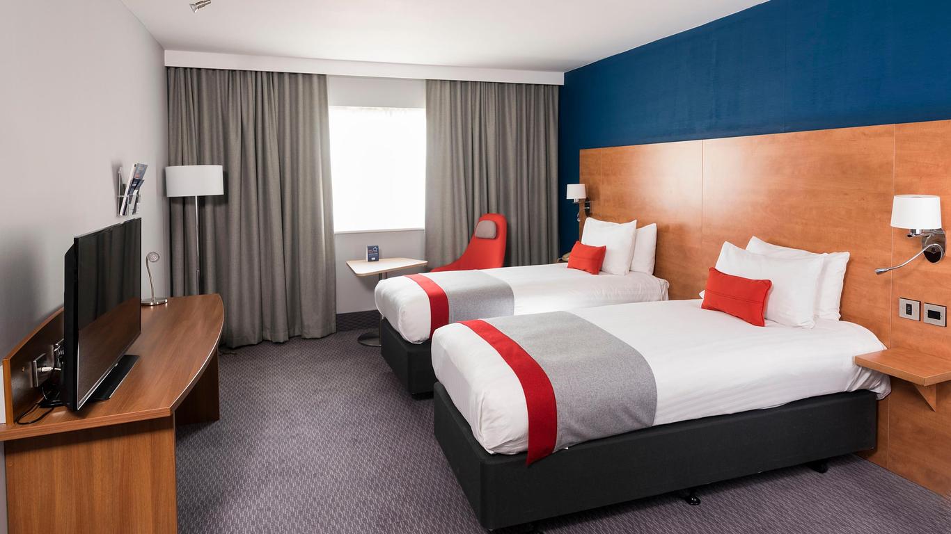 Holiday Inn Express Birmingham Star City, An IHG Hotel