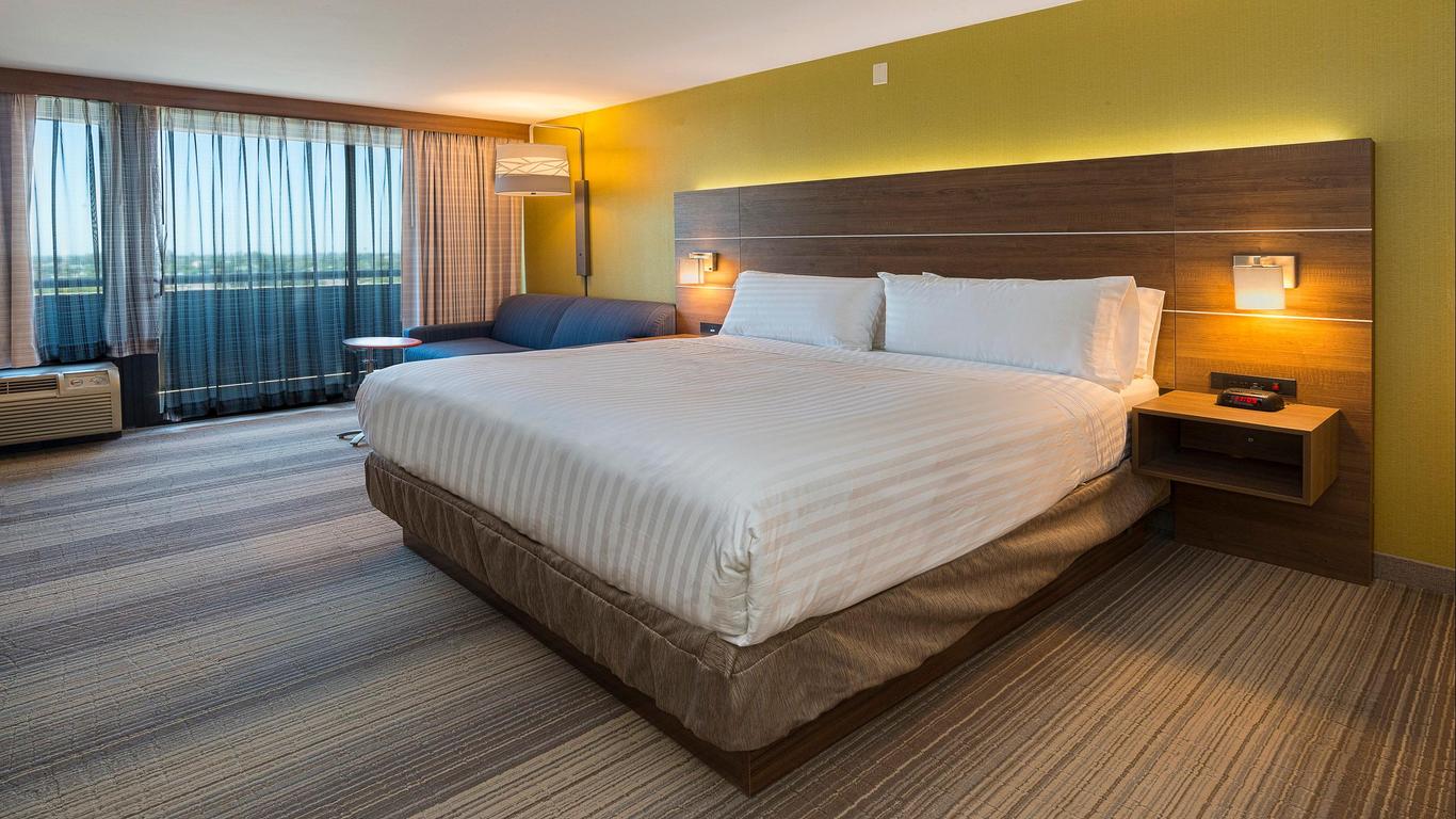 Holiday Inn Express Fullerton-Anaheim, An IHG Hotel